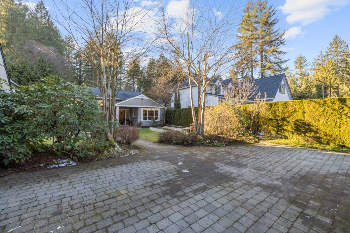 1949 Mackay Avenue, North Vancouver 7
