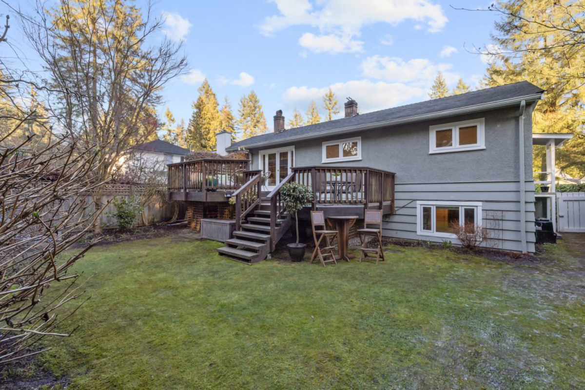 1949 Mackay Avenue, North Vancouver 9