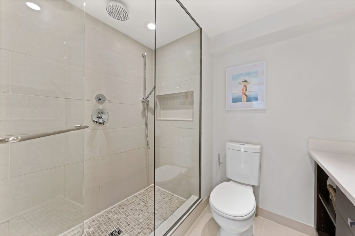 B2 - 1100 W 6th Ave, Vancouver 11
