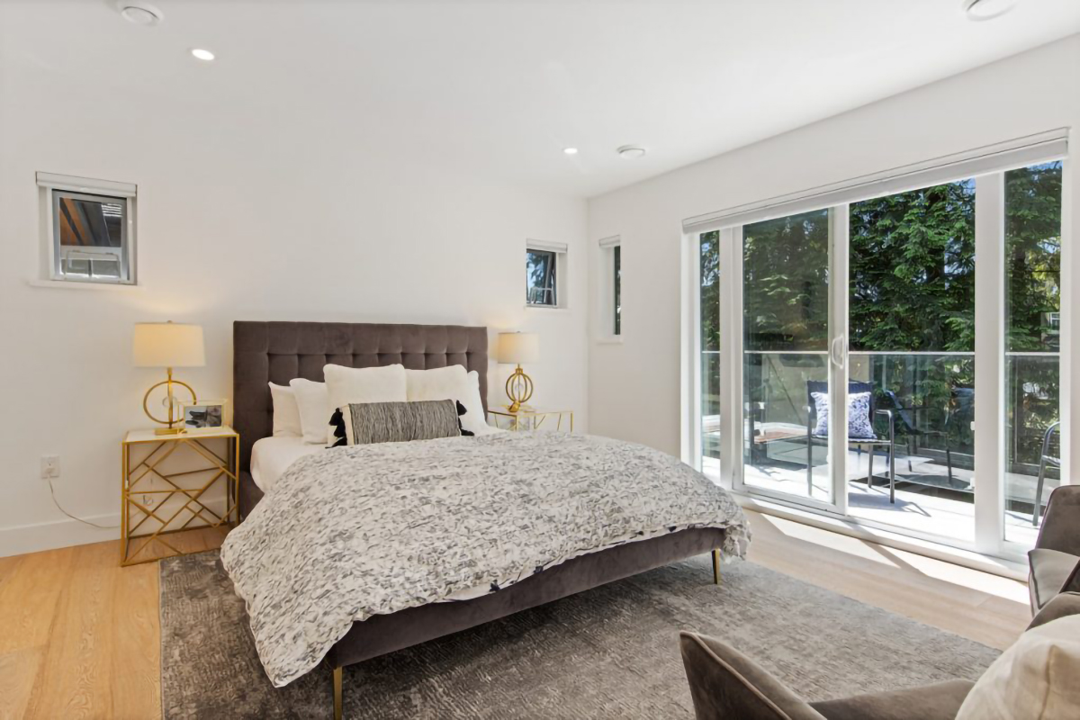 939 Clements Ave, North Vancouver 11