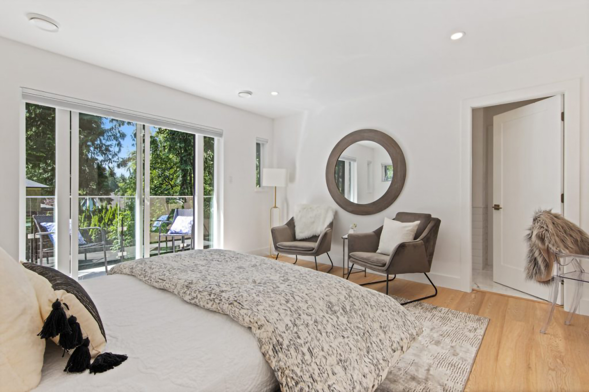 939 Clements Ave, North Vancouver 12