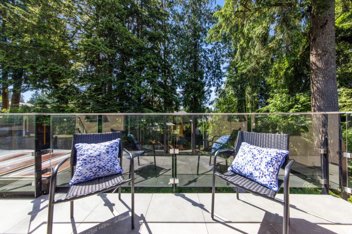 939 Clements Ave, North Vancouver 23
