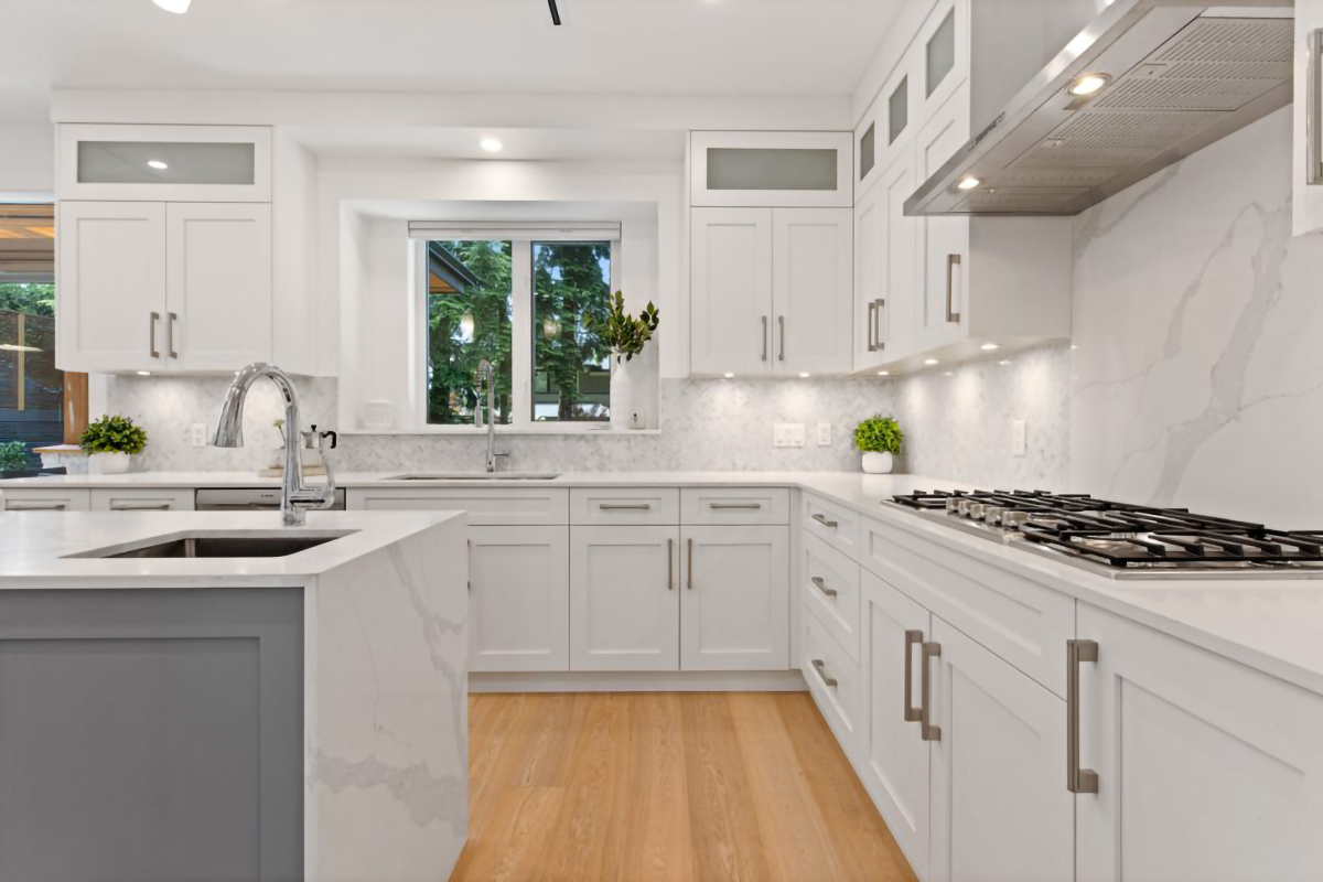 939 Clements Ave, North Vancouver 28