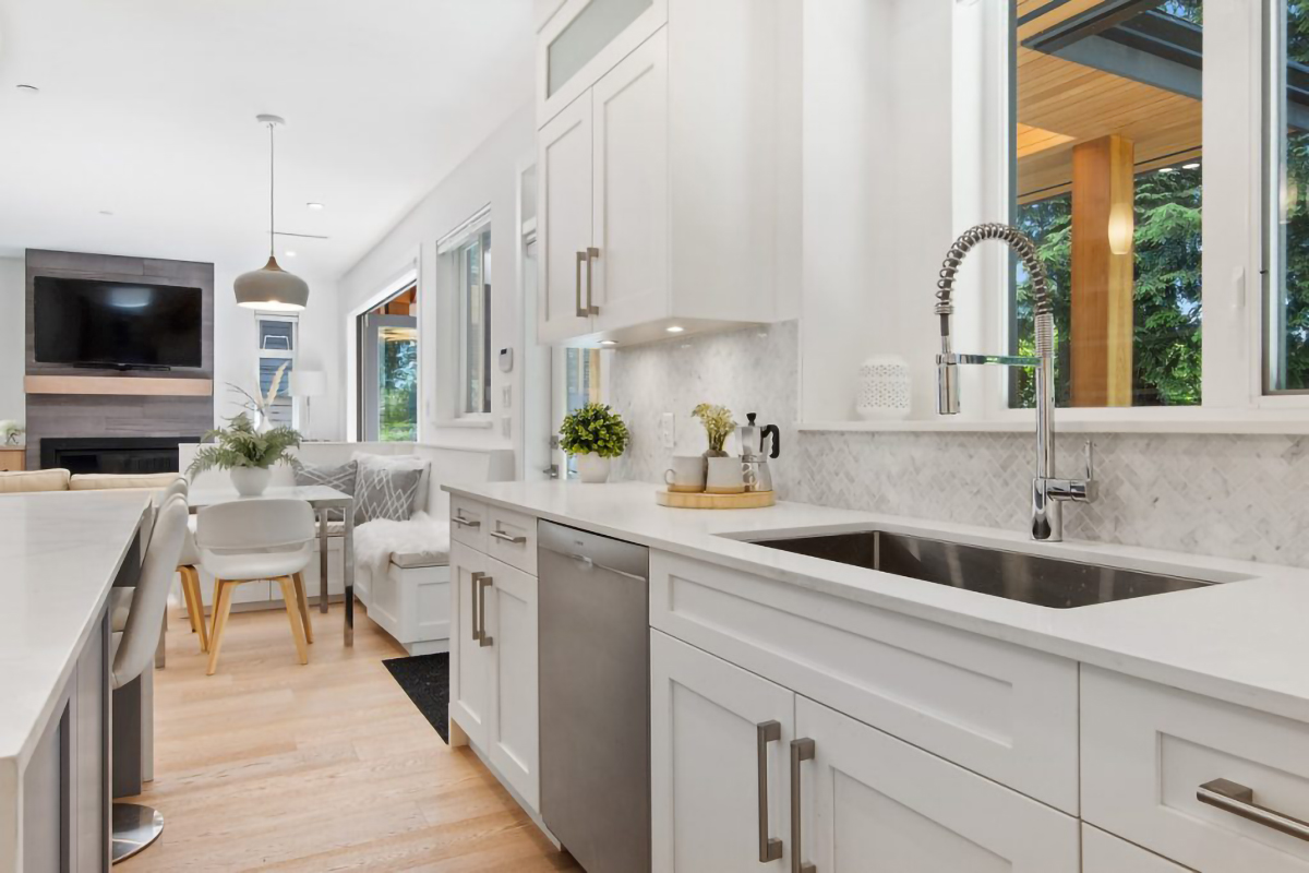 939 Clements Ave, North Vancouver 32
