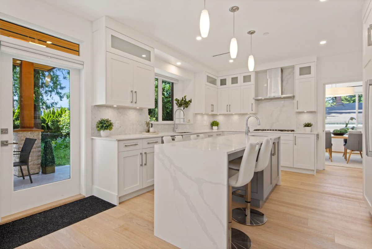 939 Clements Ave, North Vancouver 35