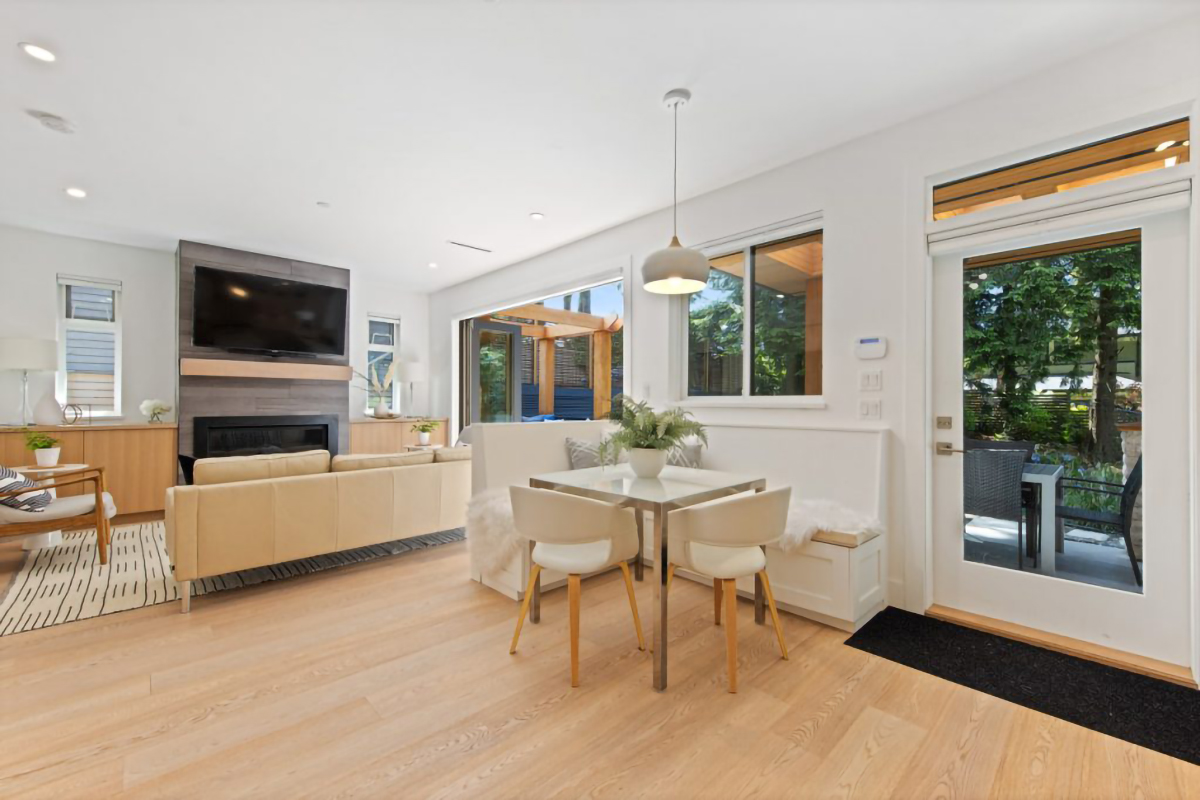 939 Clements Ave, North Vancouver 36