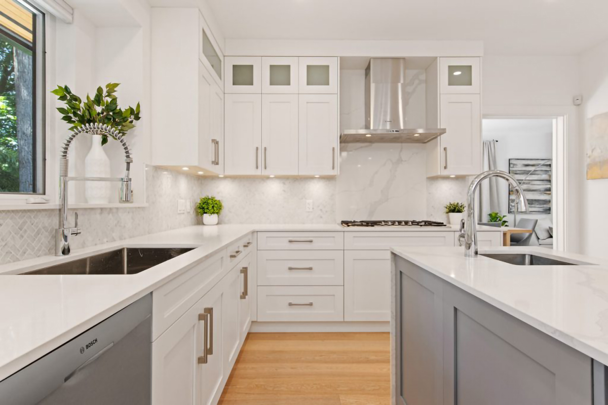 939 Clements Ave, North Vancouver 41