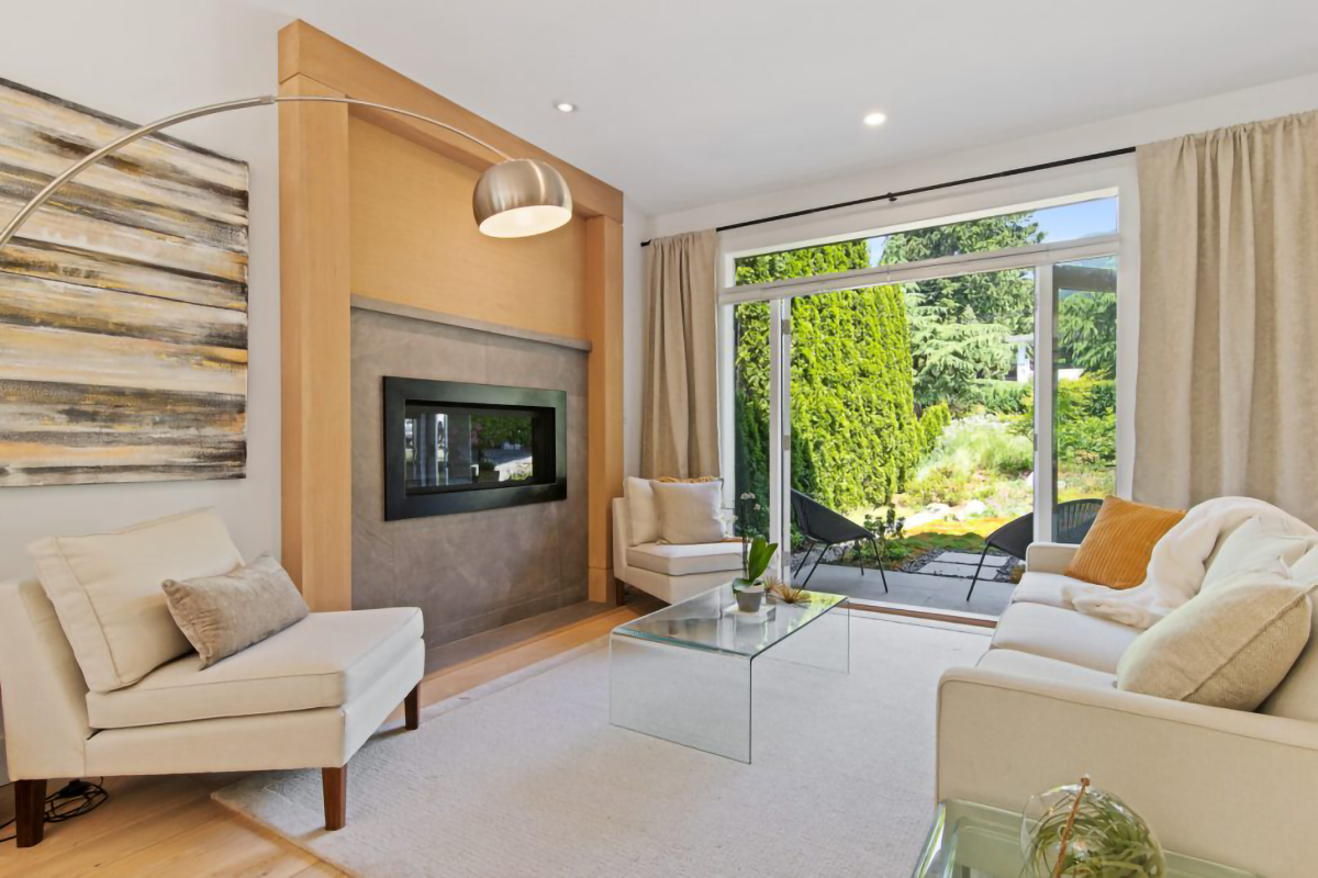 939 Clements Ave, North Vancouver 44