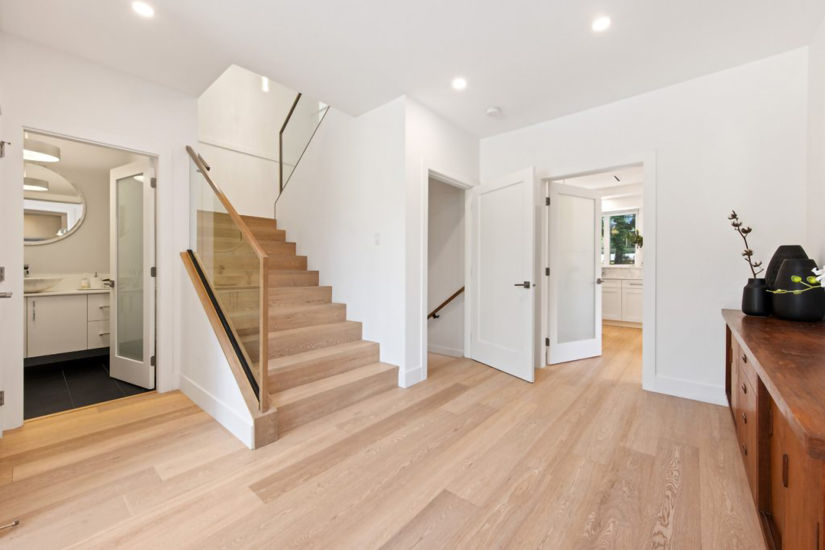 939 Clements Ave, North Vancouver 49