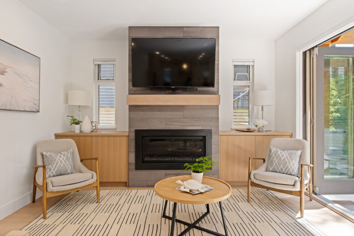 939 Clements Ave, North Vancouver 79