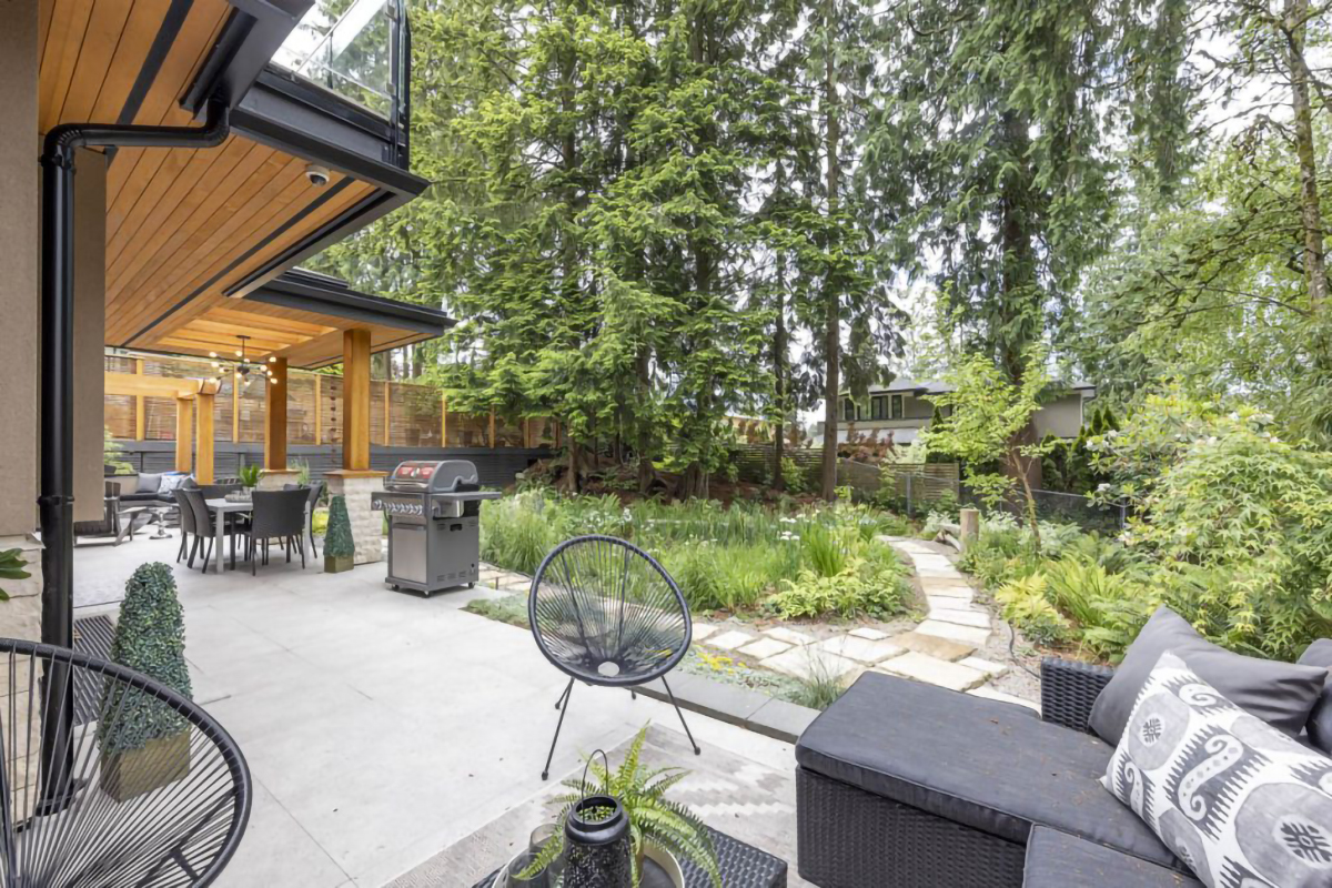 939 Clements Ave, North Vancouver 88