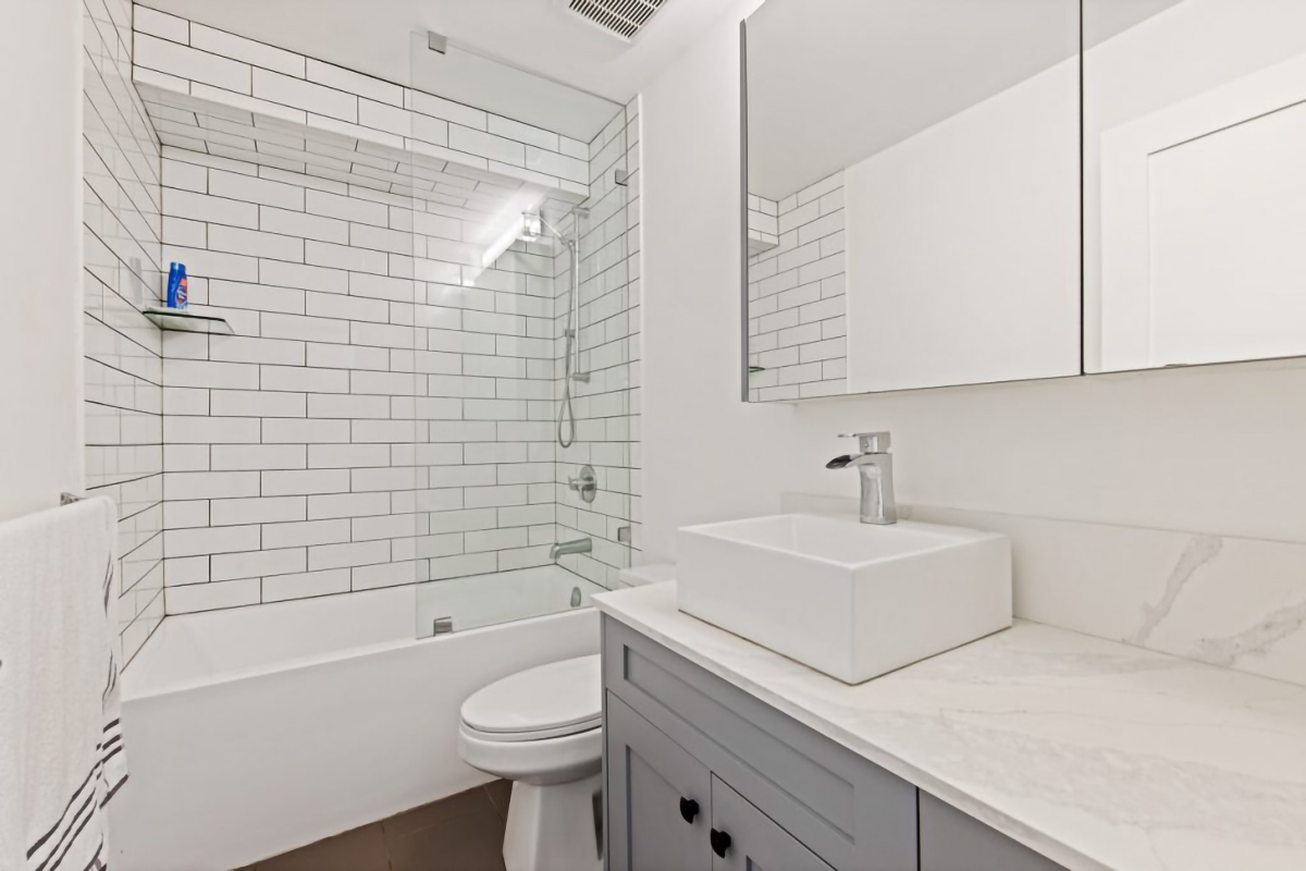 939 Clements Ave, North Vancouver 93