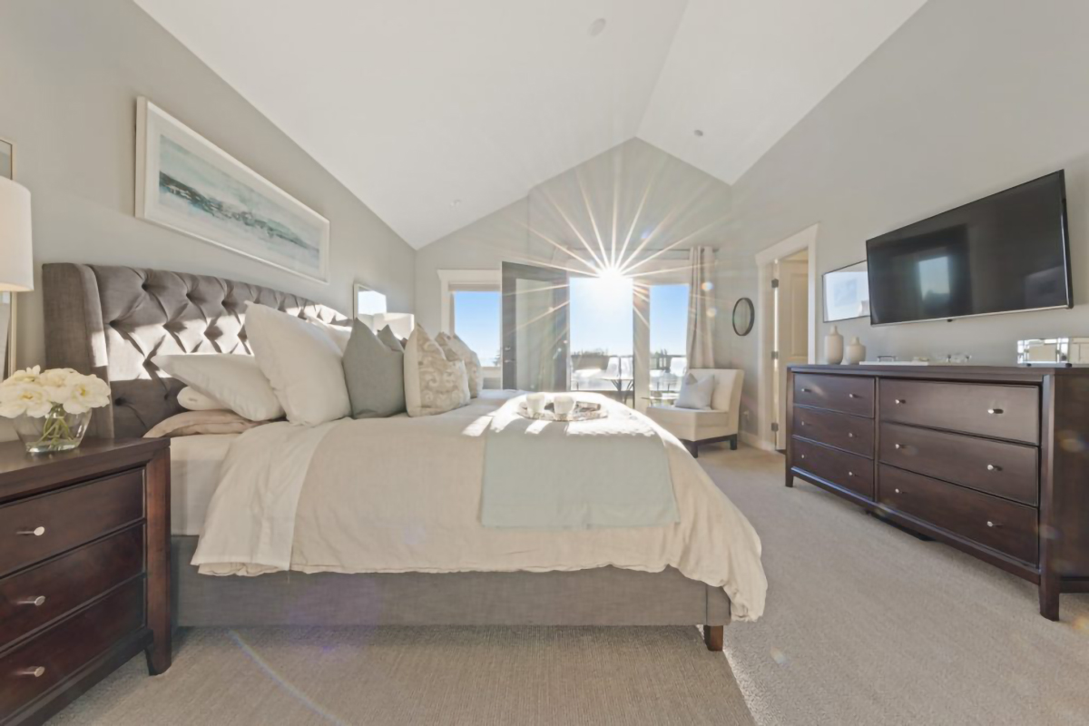 252 W 6TH STREET 10