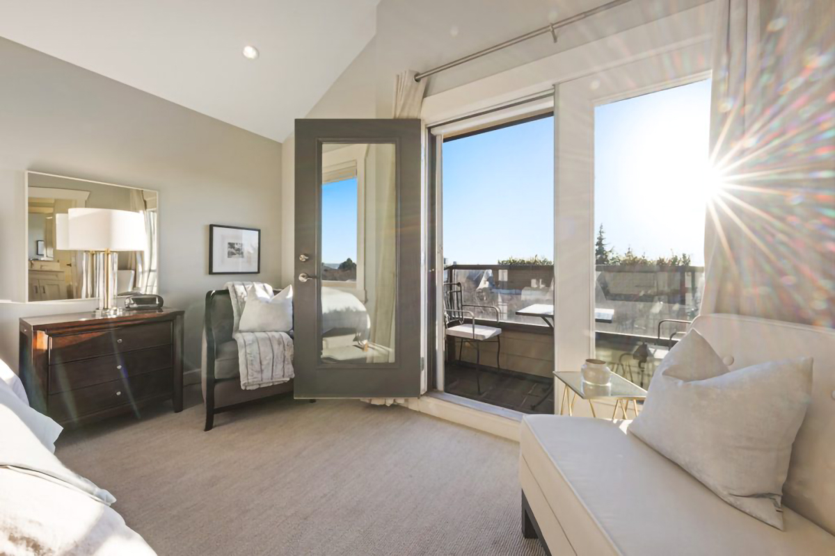 252 W 6TH STREET 12
