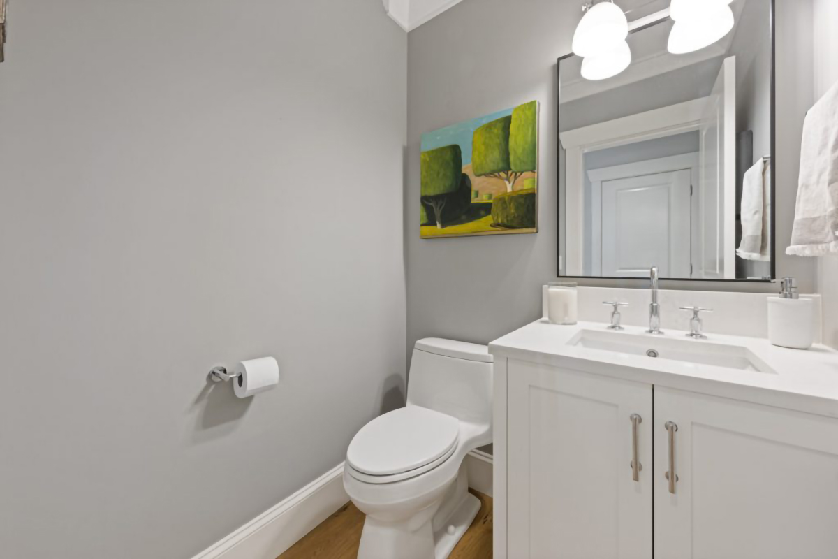 252 W 6TH STREET 24
