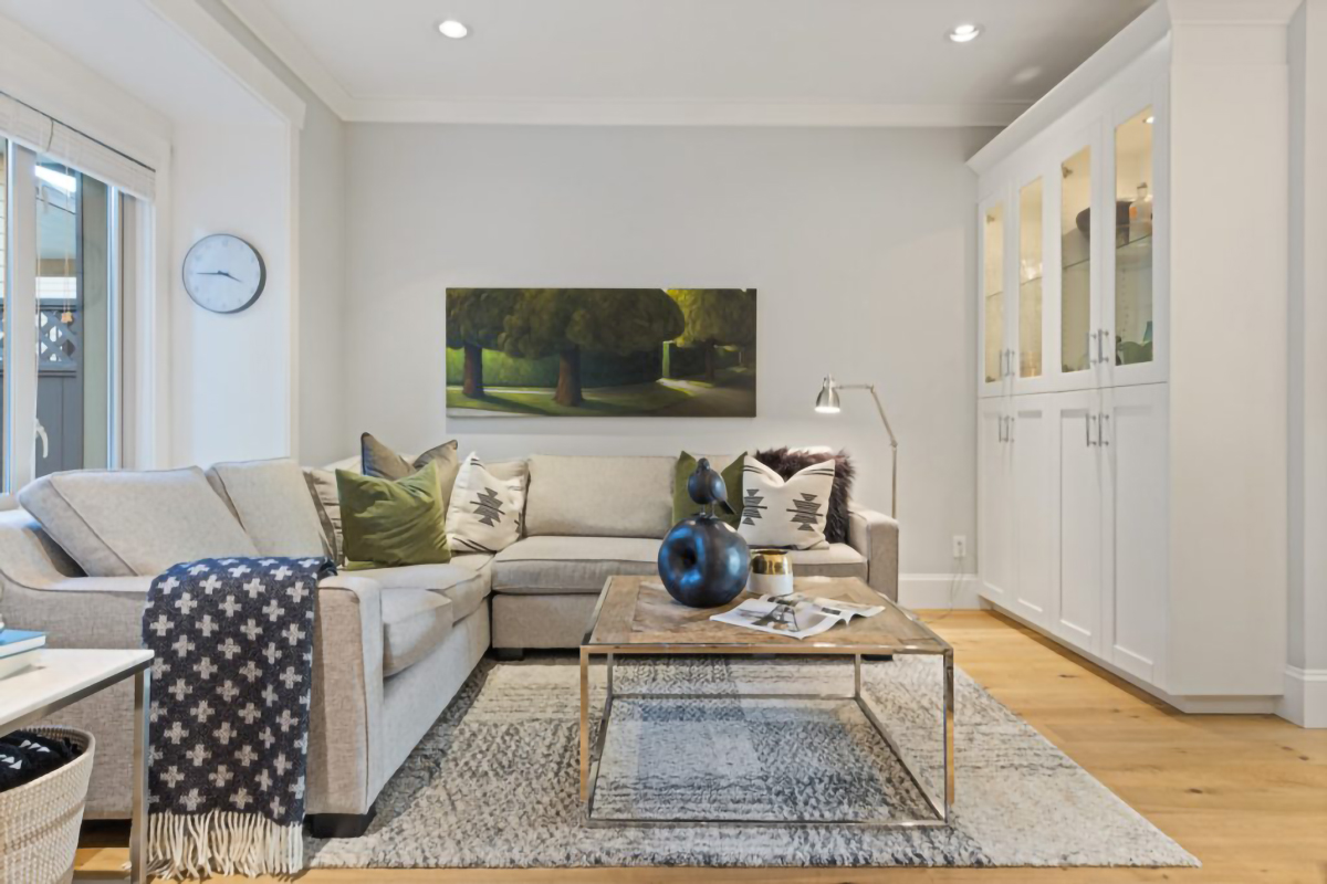 252 W 6TH STREET 29