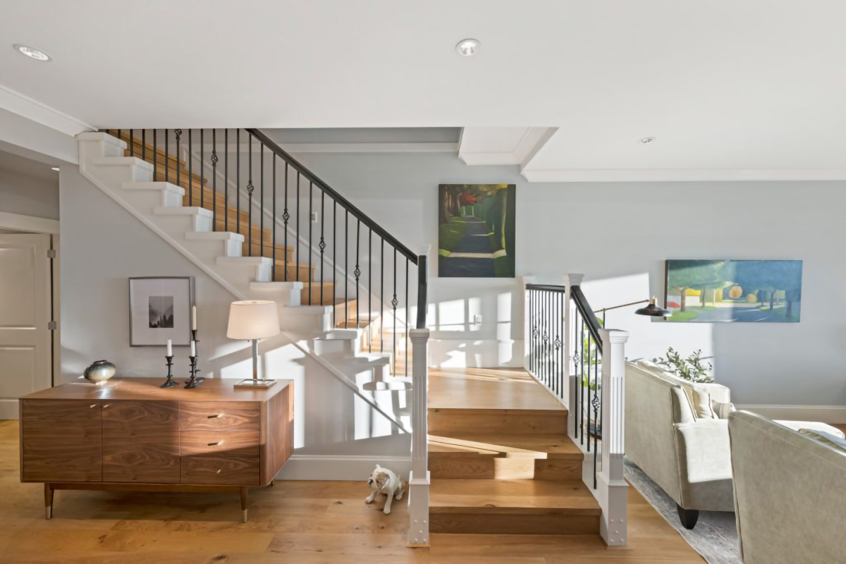 252 W 6TH STREET 38