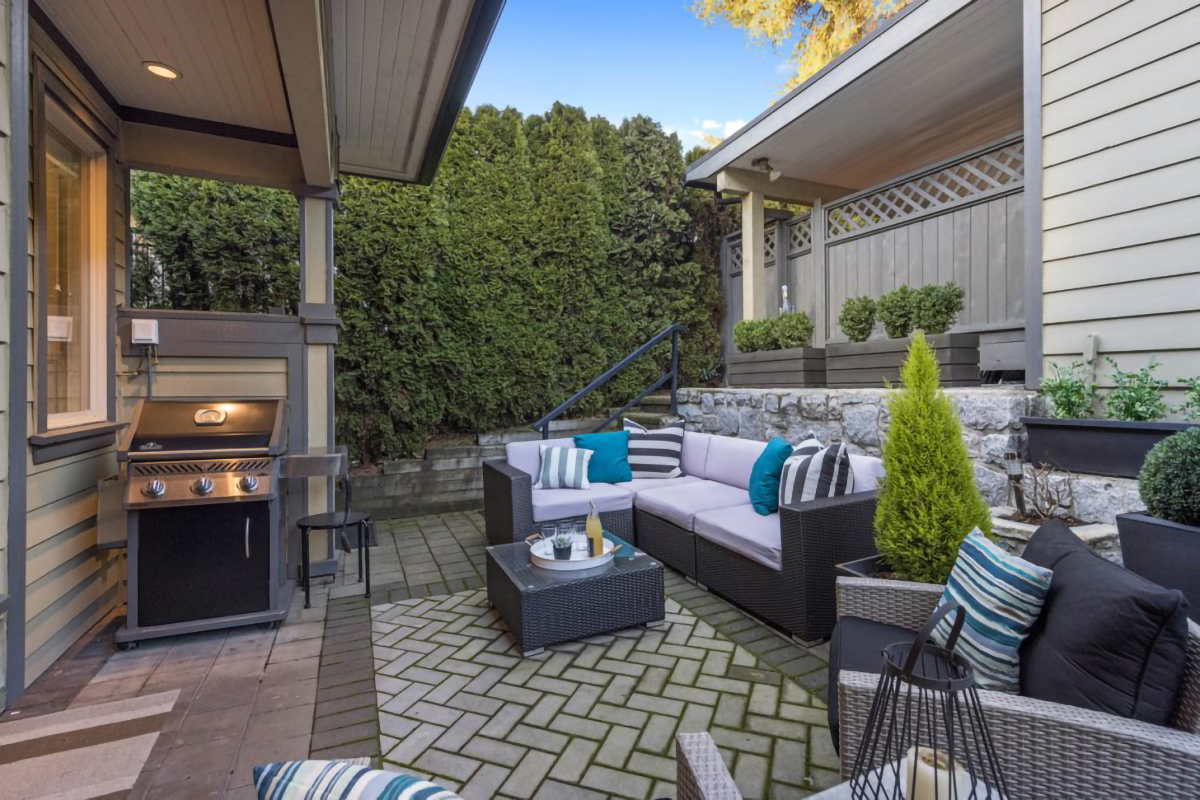 252 W 6TH STREET 46