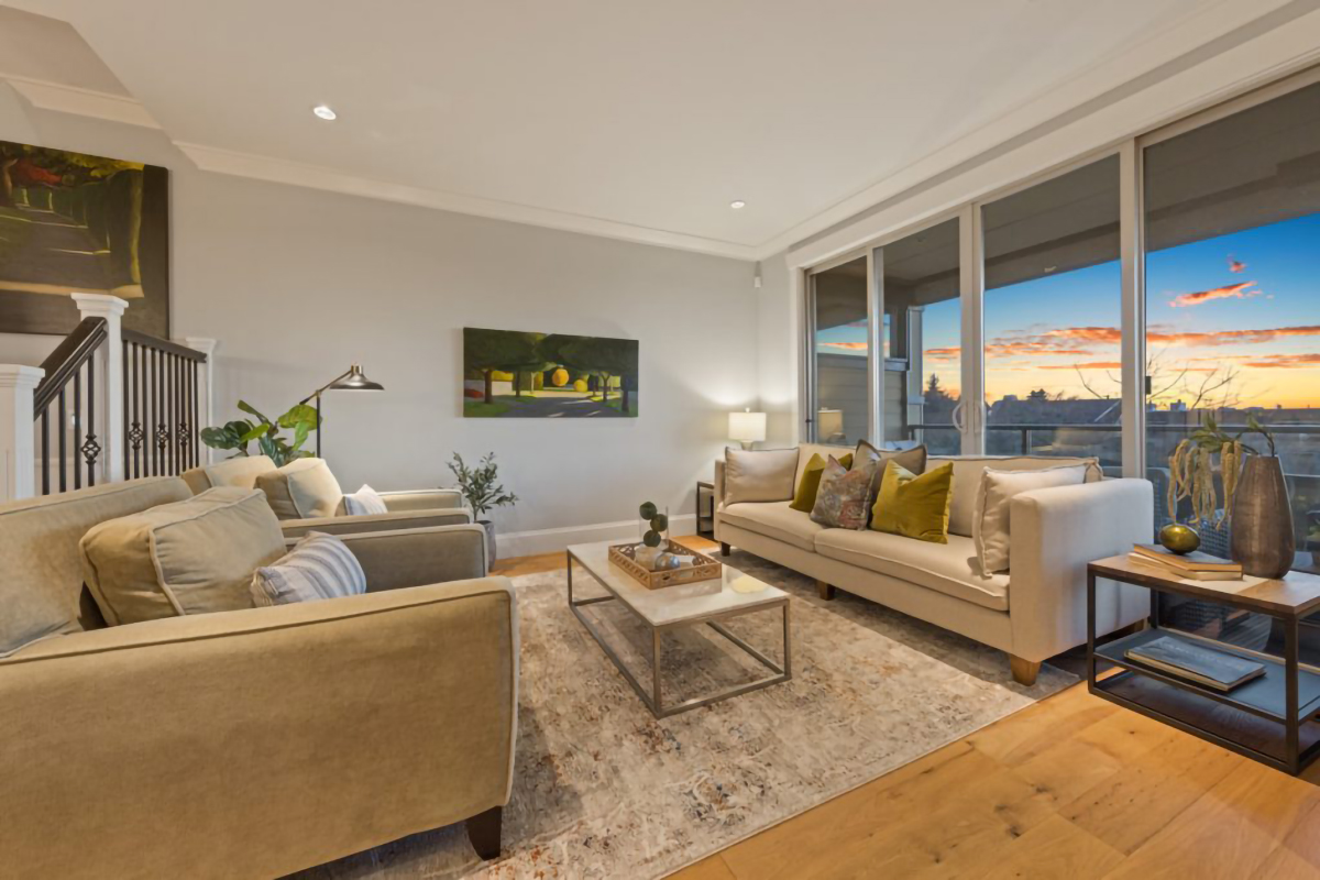 252 W 6TH STREET 53