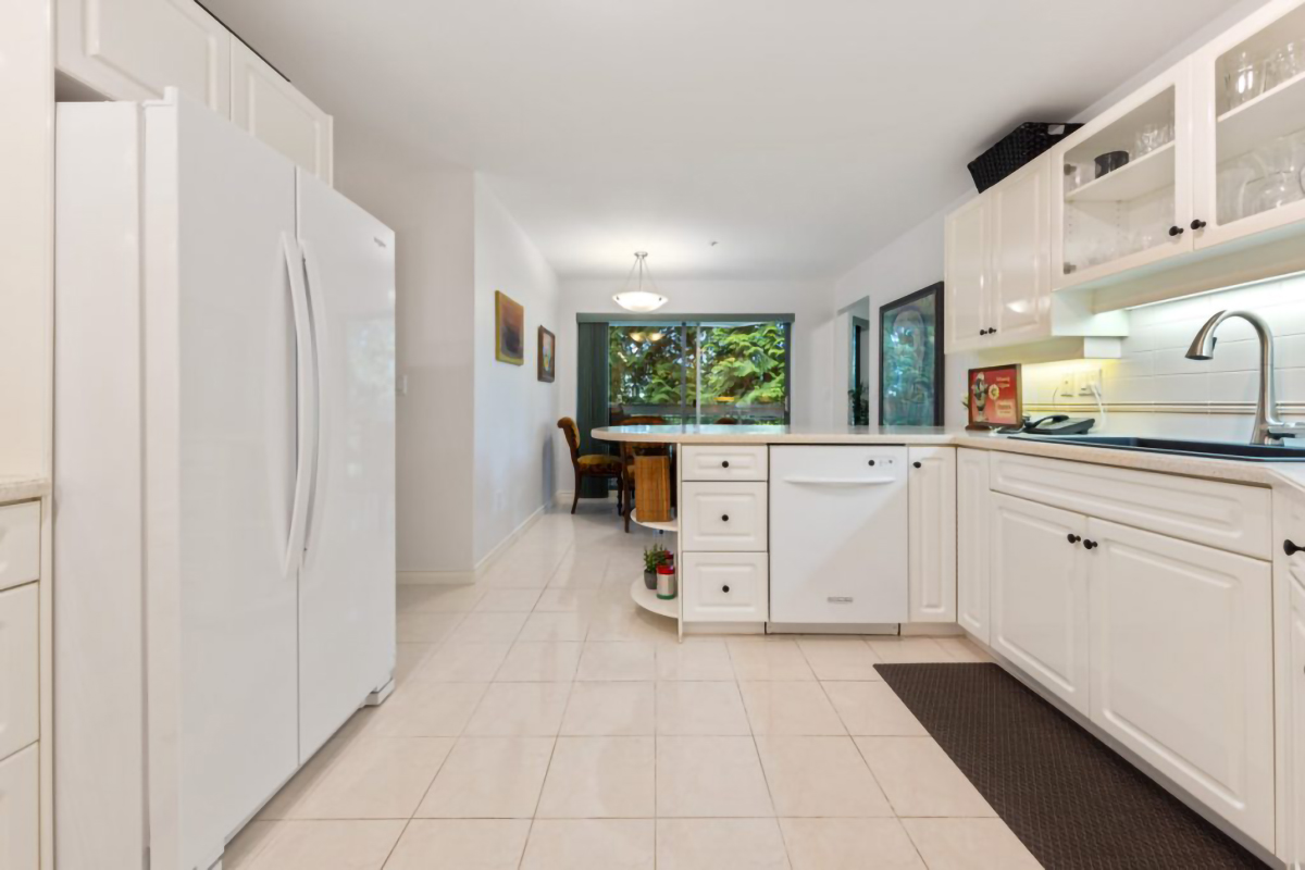 203-3200 CAPILANO CRESCENT, NORTH VANCOUVER 11