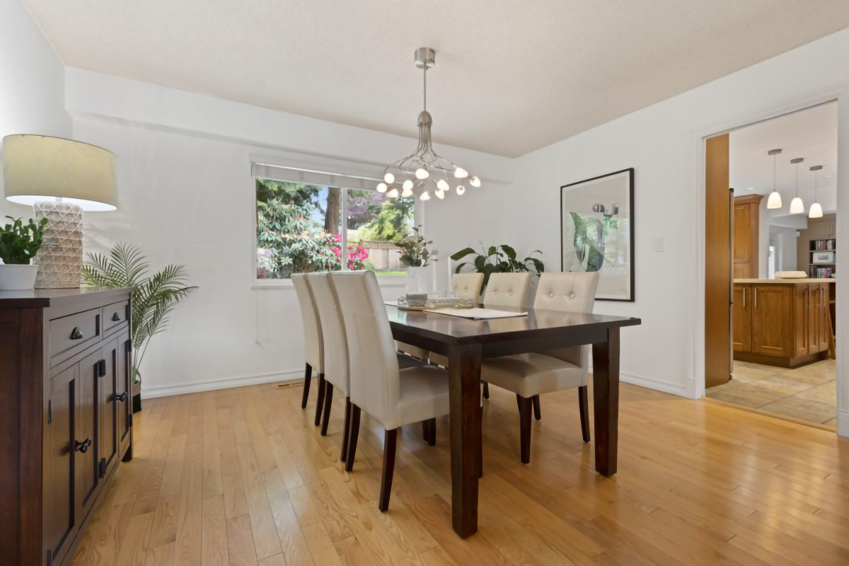 2275 Ennerdale Road, North Vancouver, BC. 6