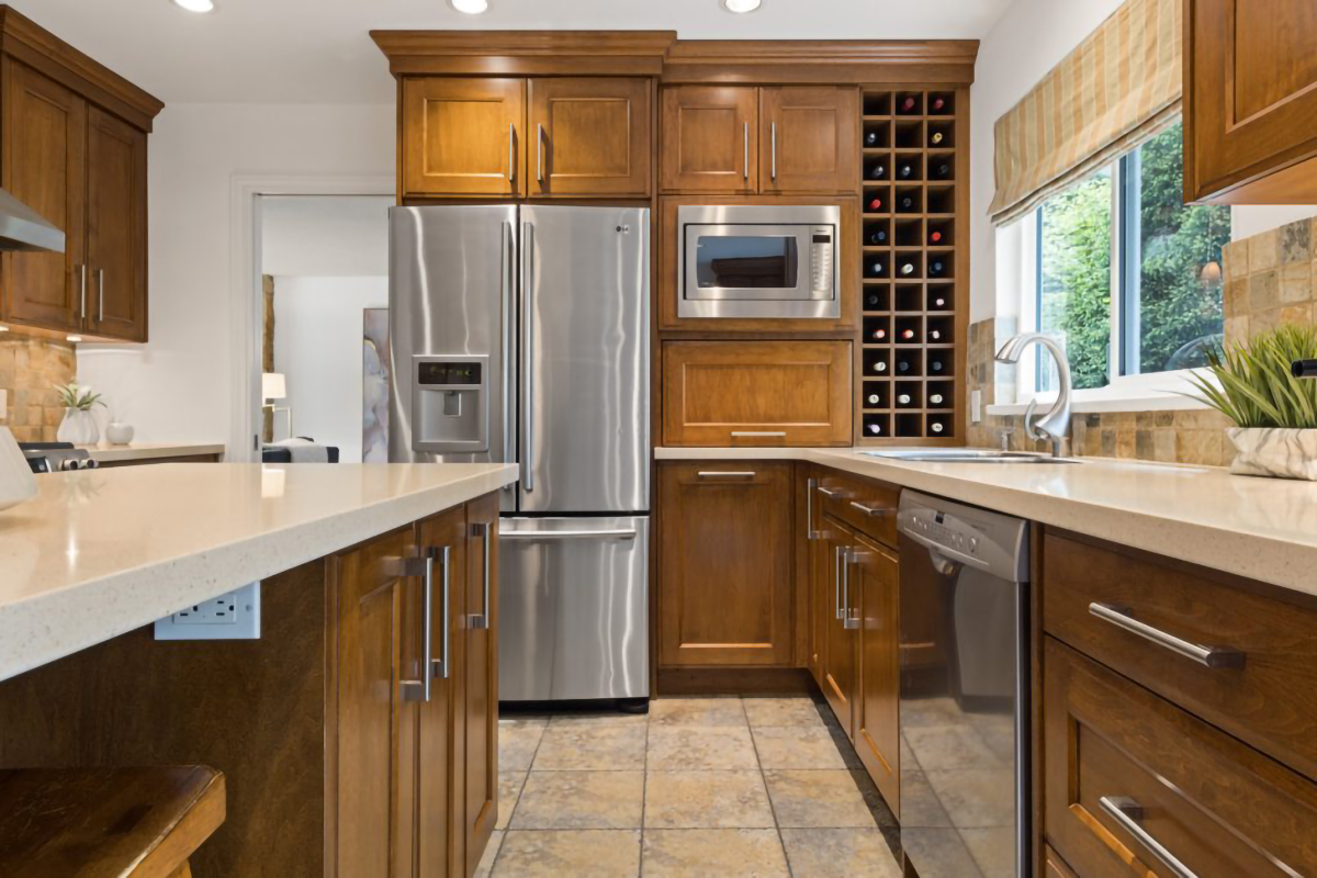 2275 Ennerdale Road, North Vancouver, BC. 12