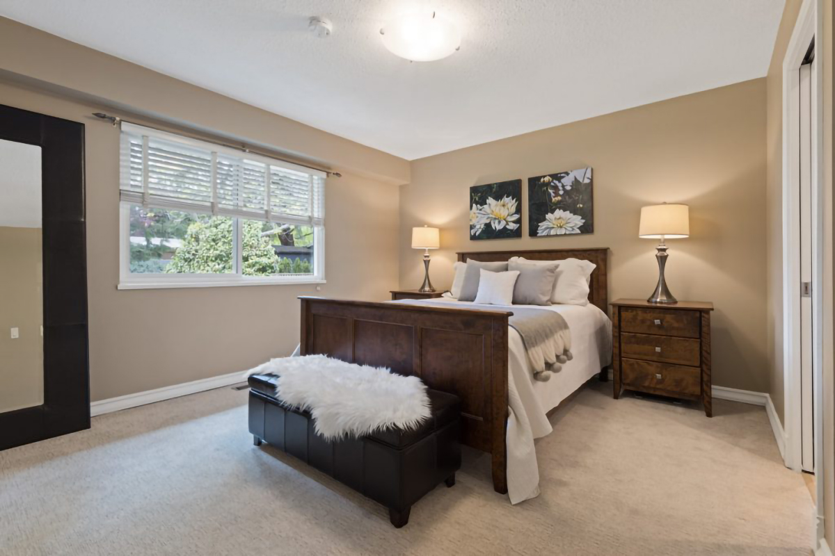 2275 Ennerdale Road, North Vancouver, BC. 26