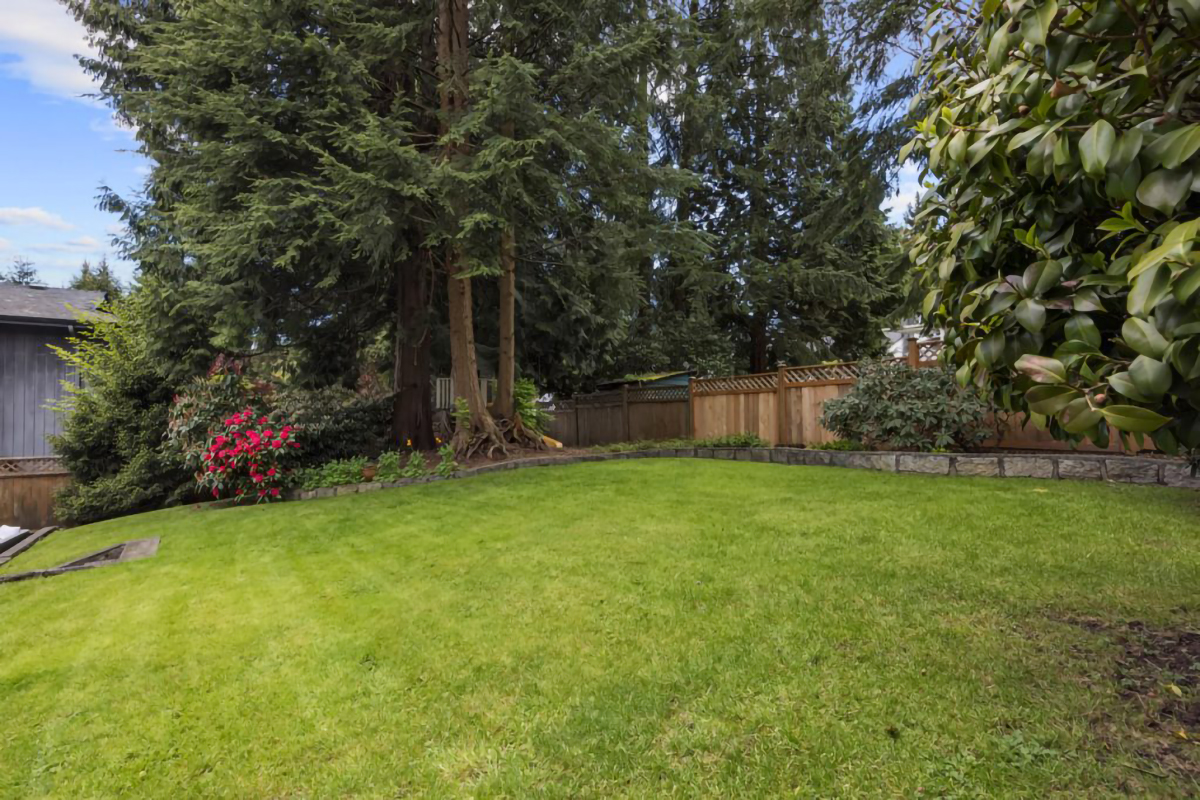 2275 Ennerdale Road, North Vancouver, BC. 36