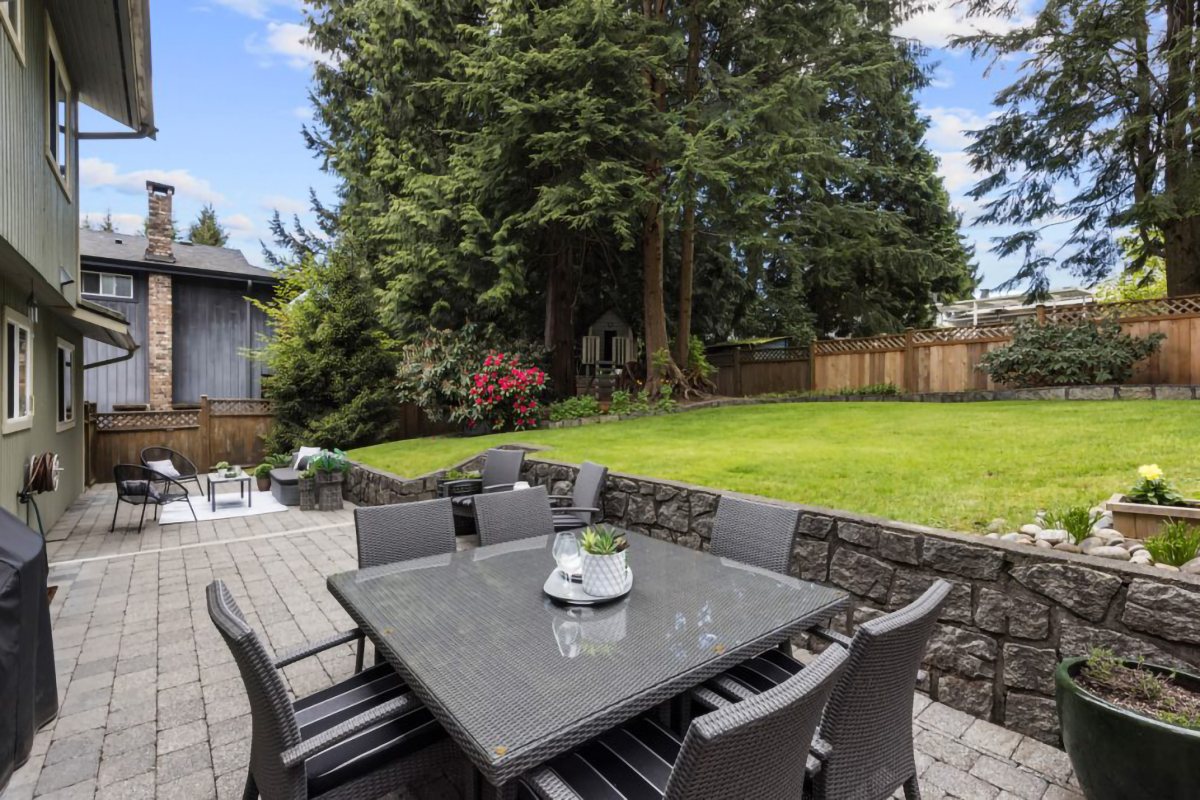 2275 Ennerdale Road, North Vancouver, BC. 37