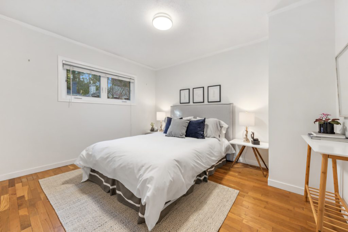 1949 Mackay Avenue, North Vancouver 24