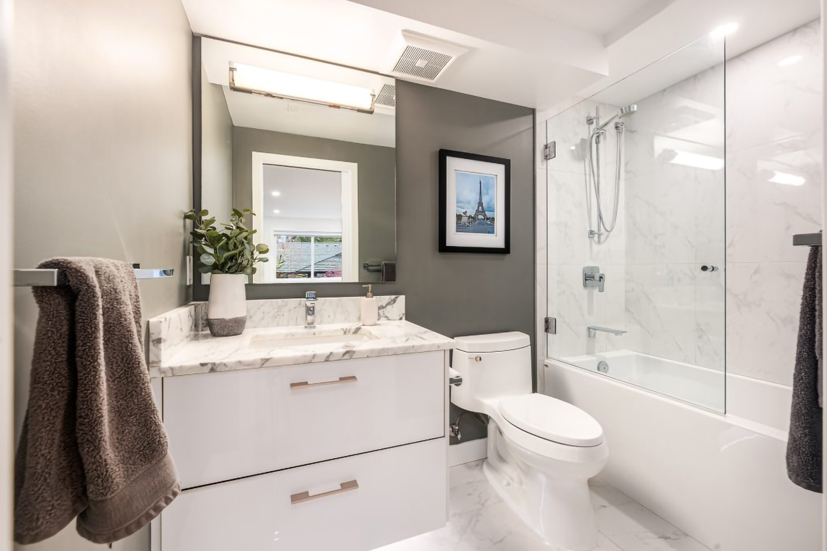 1210-235 Keith Road, West Vancouver 8