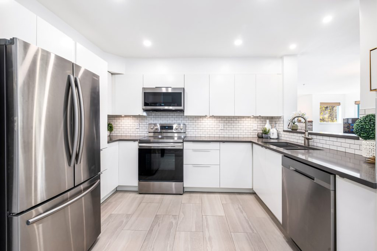 102-1085 W 17TH STREET, NORTH VANCOUVER 9