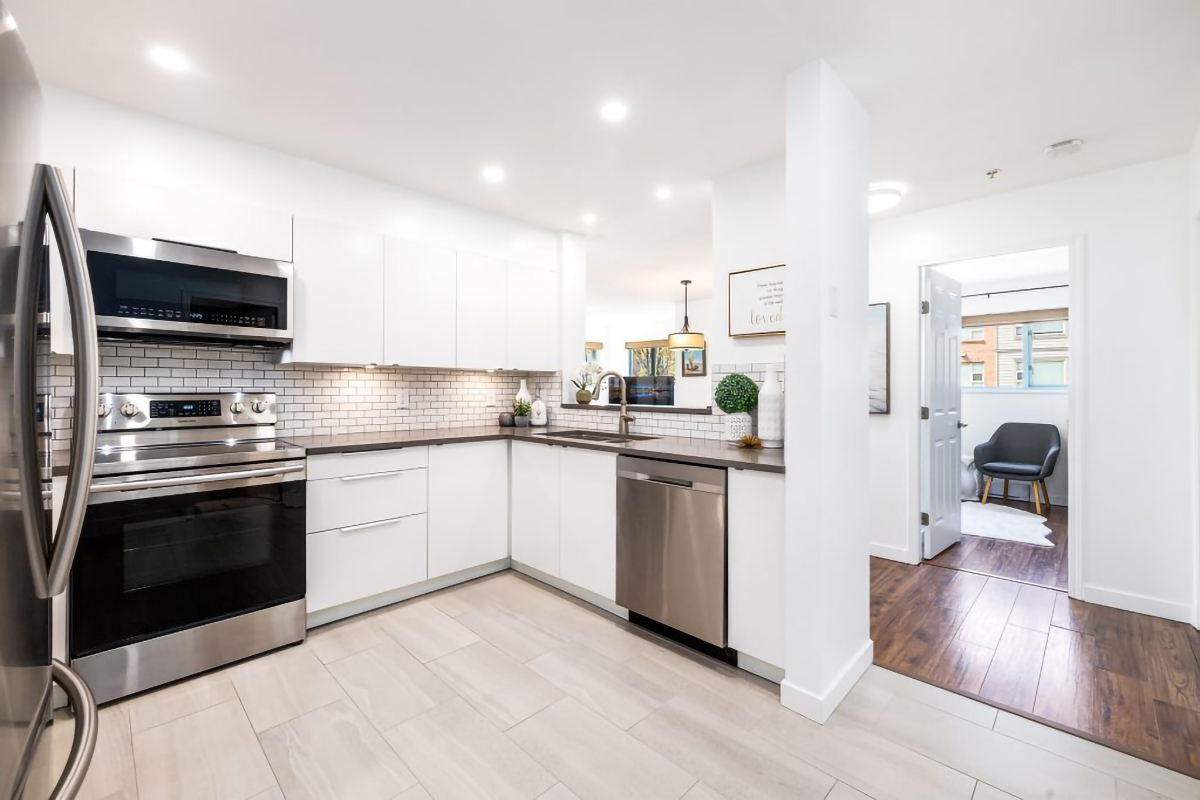 102-1085 W 17TH STREET, NORTH VANCOUVER 10
