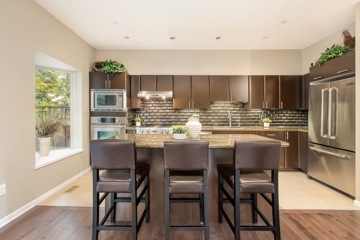 #6 - 3750 Edgemont Boulevard 21