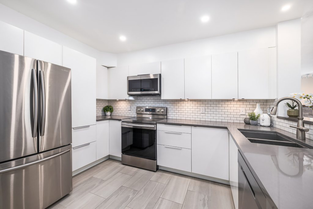 102-1085 W 17TH STREET, NORTH VANCOUVER 12