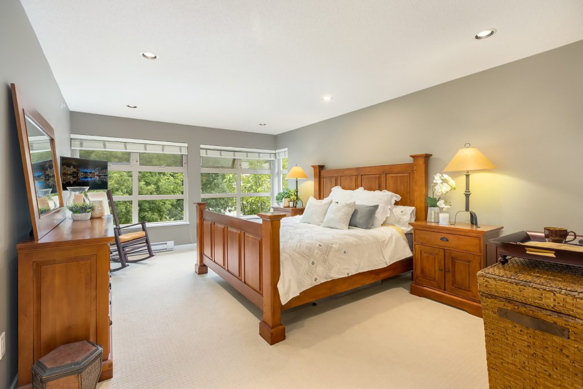 #6 - 3750 Edgemont Boulevard 23