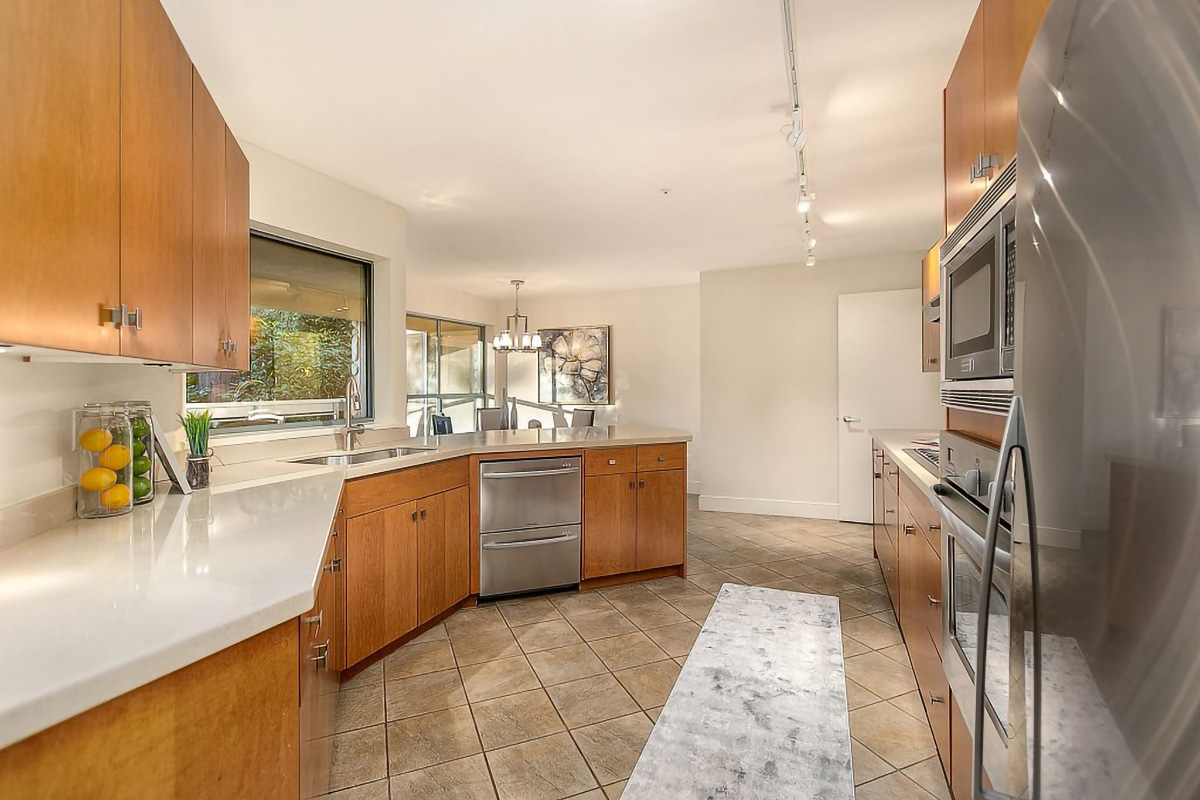 #102 - 3288 Capilano Crescent, North Vancouver 27