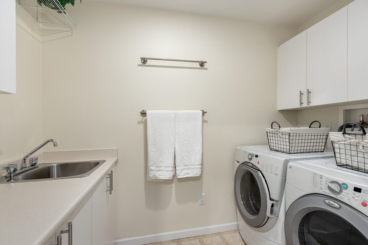 #6 - 3750 Edgemont Boulevard 29