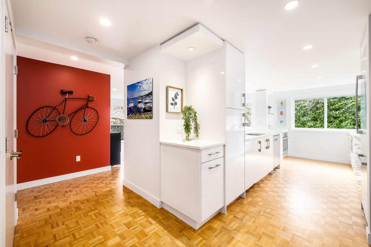 1210-235 Keith Road, West Vancouver 23