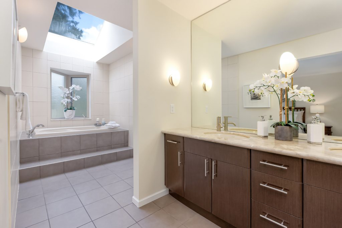 #5 - 3750 Edgemont Boulevard 32
