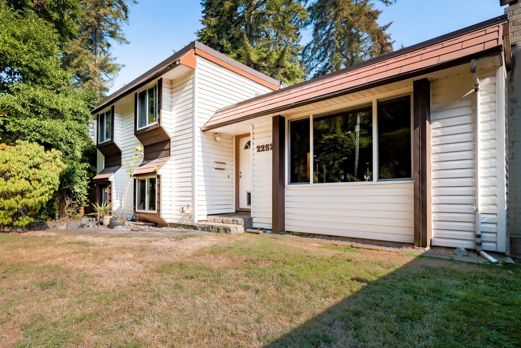JUST SOLD! 2252 EDGEMONT BOULEVARD, NORTH VANCOUVER