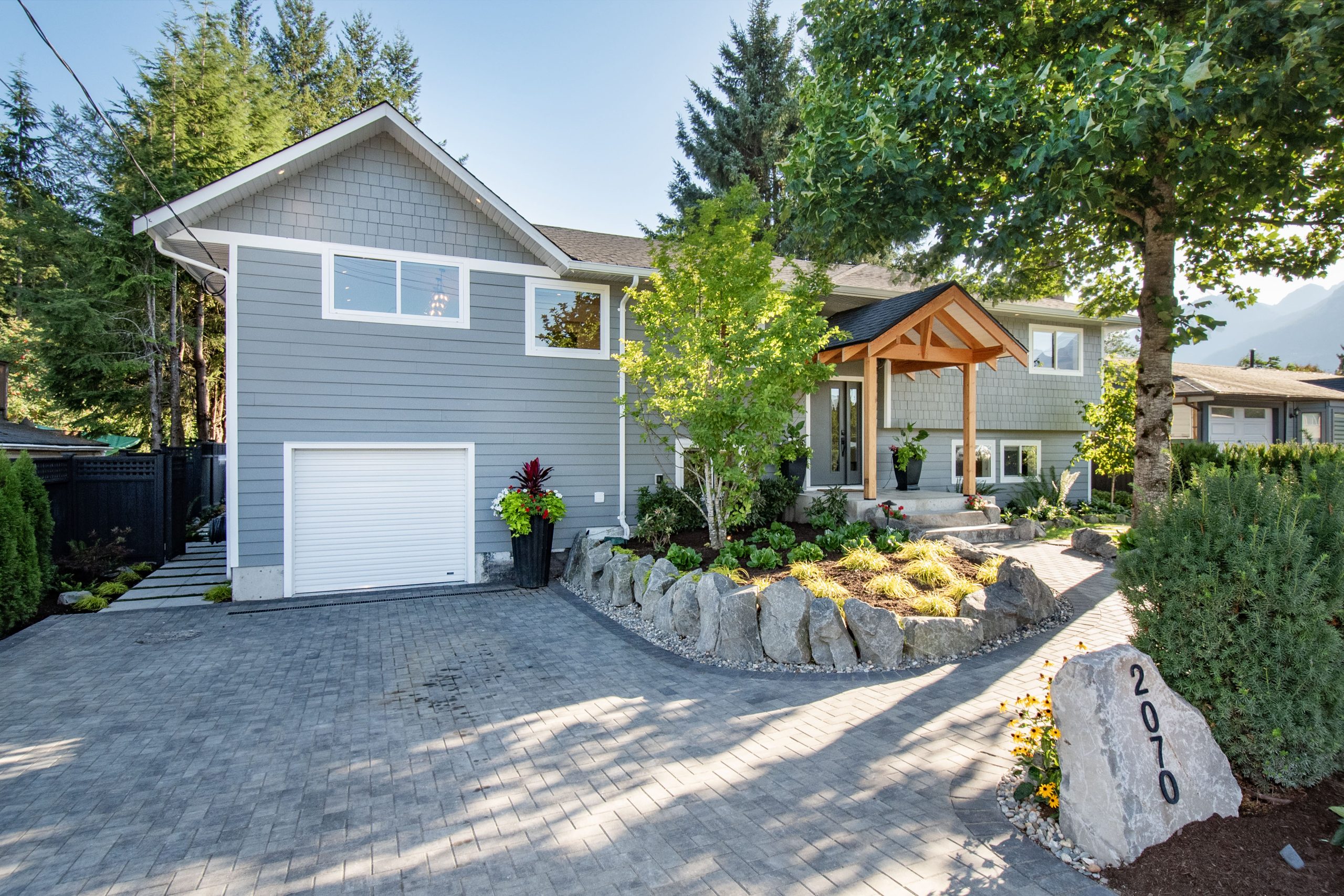 2070 Diamond Road, Squamish