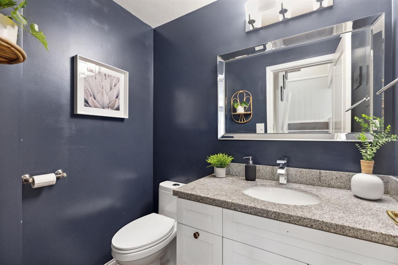 112 225 E 6th Street, North Vancouver 13