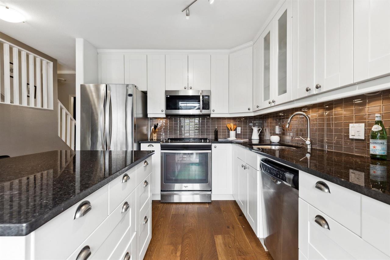 112 225 E 6th Street, North Vancouver 30